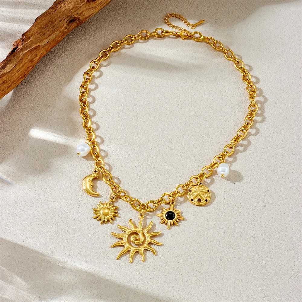 La Mer Charm Necklace